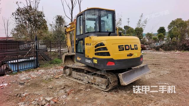 左后45（整機外觀）