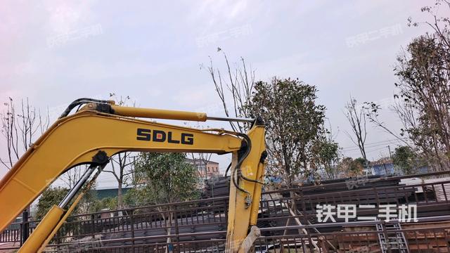 大臂整體?右側(cè)（工作和回轉(zhuǎn)裝置）