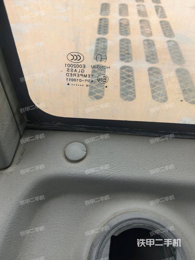 后窗玻璃角標(biāo)（駕駛室部分）