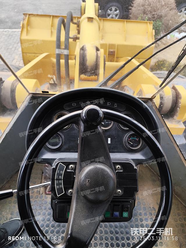 駕駛室操作臺（整機外觀及大件）