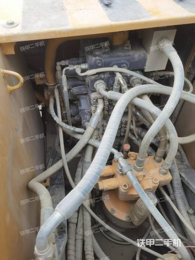 回轉(zhuǎn)馬達(dá)（上車部件）