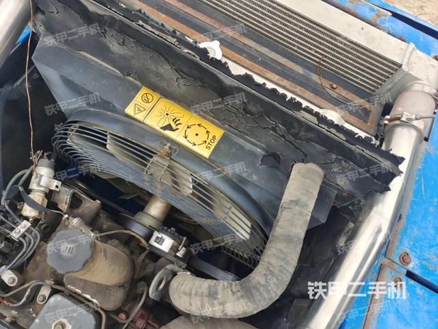 氣門室蓋螺絲特寫（上車部件）