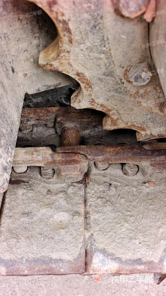 左驅(qū)動(dòng)輪（行走機(jī)構(gòu)）