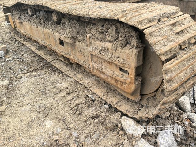 左驅(qū)動(dòng)輪（行走機(jī)構(gòu)）