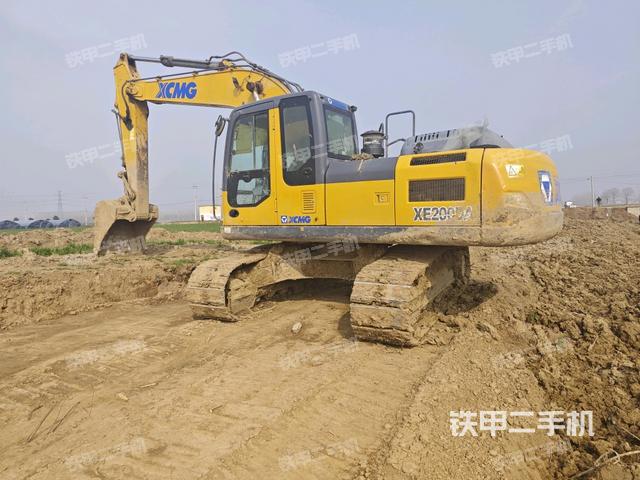 駕駛室頂部（整機(jī)外觀）