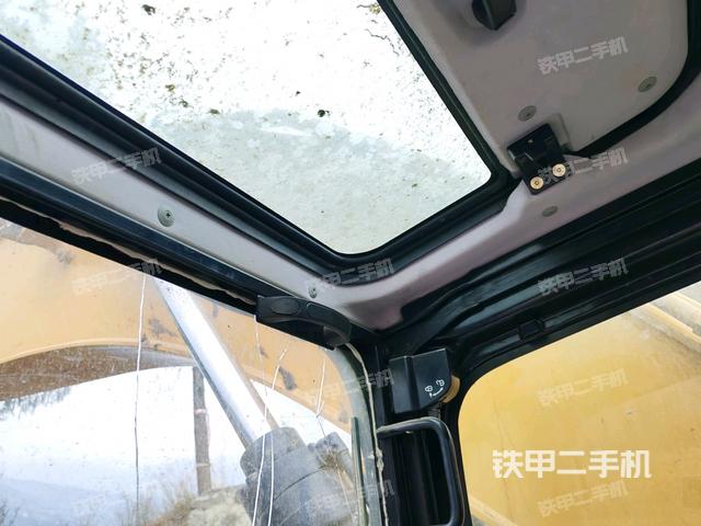 右側(cè)玻璃角標(biāo)(駕駛室部分) 右側(cè)玻璃角標(biāo)(駕駛室部分)
