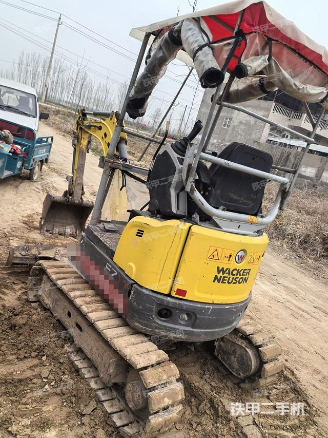 駕駛室整體（整機(jī)外觀）