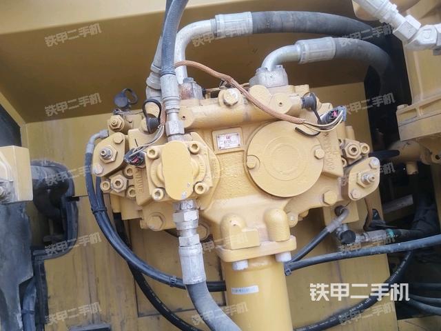 液壓泵斜45?左（大件艙室）