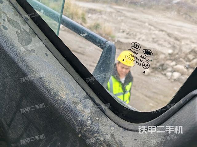 頂棚整體(駕駛室部分) 頂棚整體(駕駛室部分)