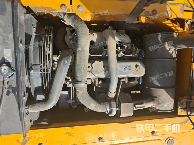 發(fā)動機整體俯視（整機外觀）