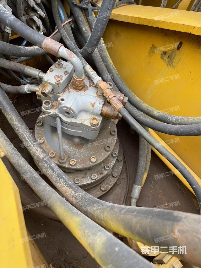 回轉(zhuǎn)馬達(dá)（上車部件）