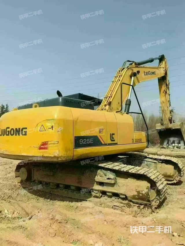 整機(jī)右后45°(整機(jī)外觀) 整機(jī)右后45°(整機(jī)外觀)