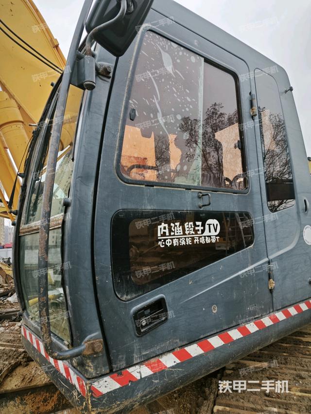 現(xiàn)代R215-7C挖掘機(jī)