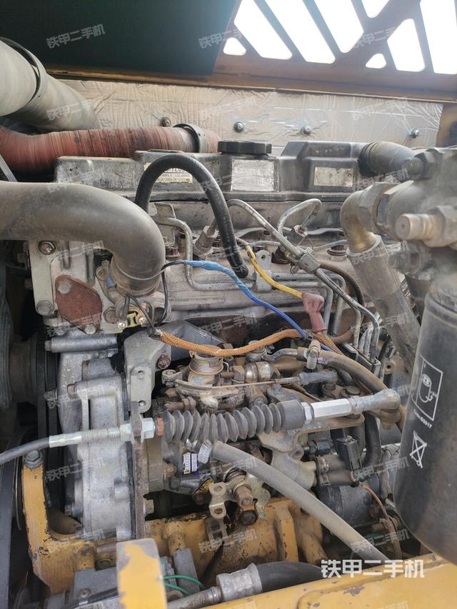 發(fā)動(dòng)機(jī)室（上車部件）