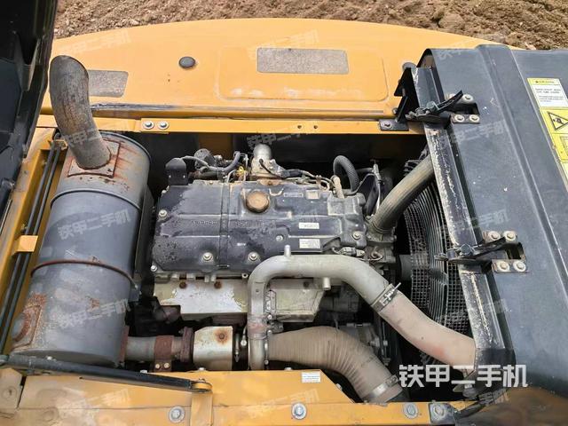 發(fā)動機整體俯視(整機外觀) 發(fā)動機整體俯視(整機外觀)