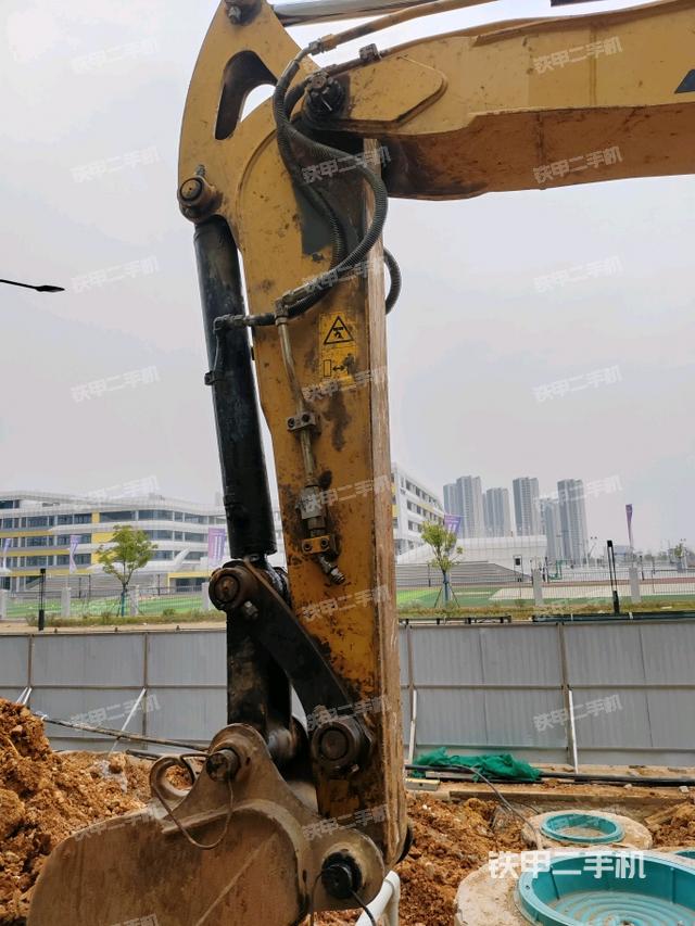 鏟斗右后整體（工作和回轉(zhuǎn)裝置）