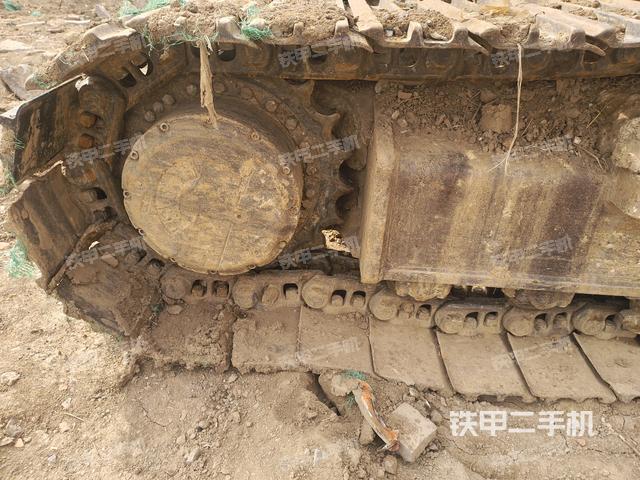 左側(cè)履帶整體?(行走機(jī)構(gòu)) 左側(cè)履帶整體?(行走機(jī)構(gòu))