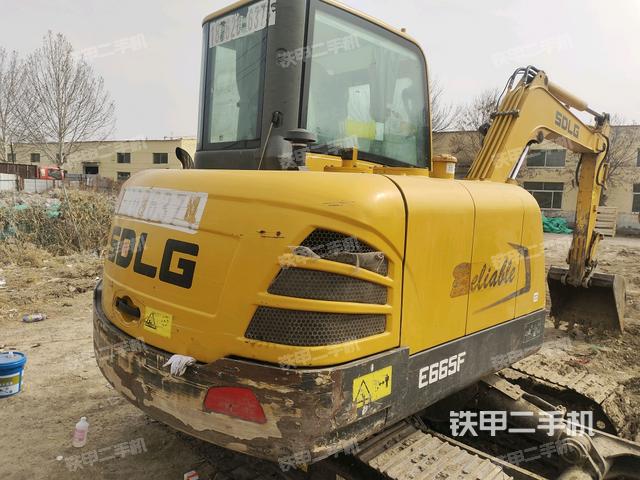 整機(jī)右后45°(整機(jī)外觀) 整機(jī)右后45°(整機(jī)外觀)