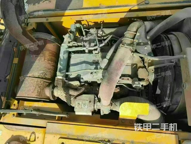 發(fā)動機(jī)整體俯視(整機(jī)外觀) 發(fā)動機(jī)整體俯視(整機(jī)外觀)