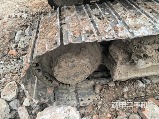 右側(cè)履帶整體?（行走機(jī)構(gòu)）