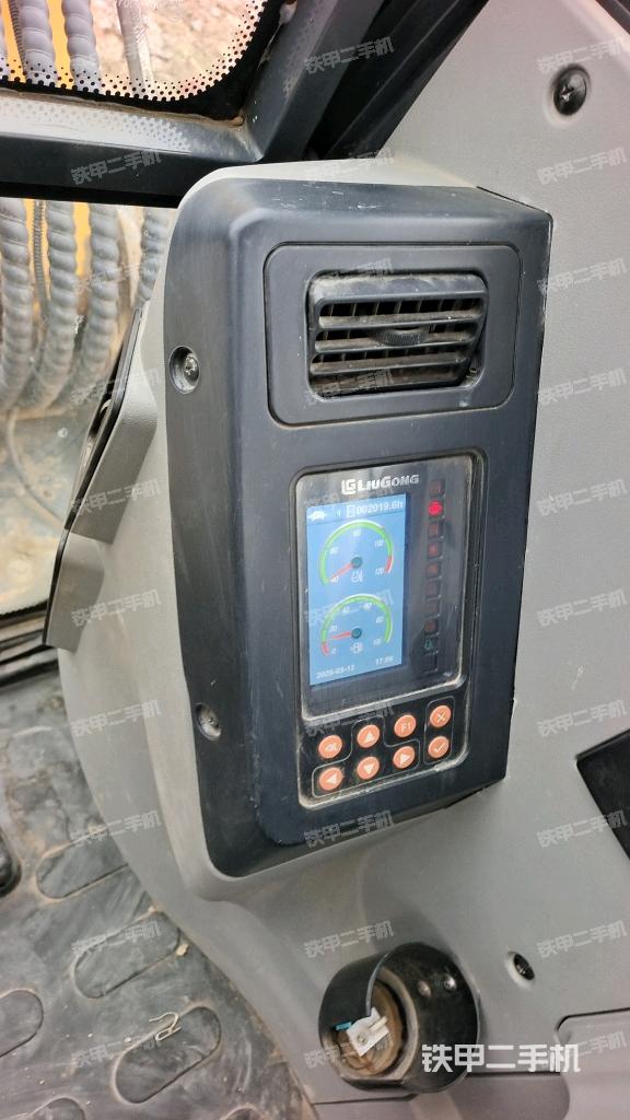 顯示屏?(駕駛室部分) 顯示屏?(駕駛室部分)