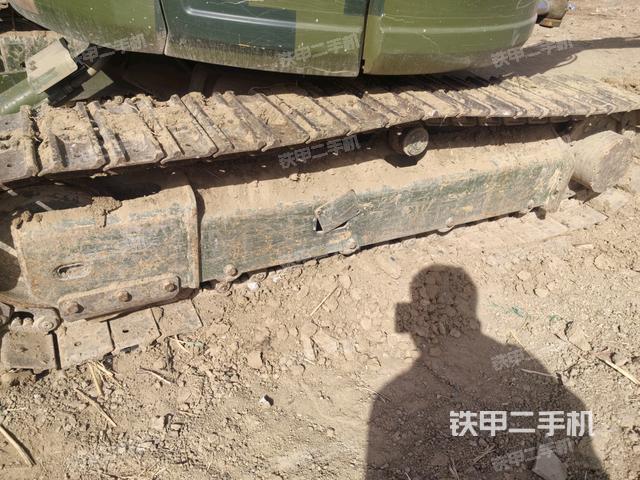 單側(cè)履帶整體（整機(jī)外觀）