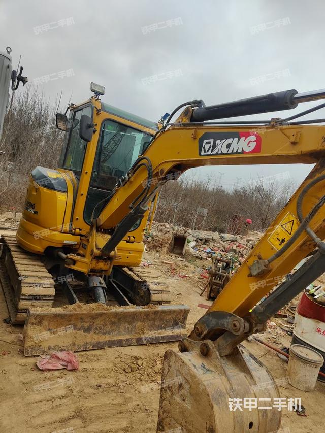 駕駛室頂部（整機(jī)外觀）