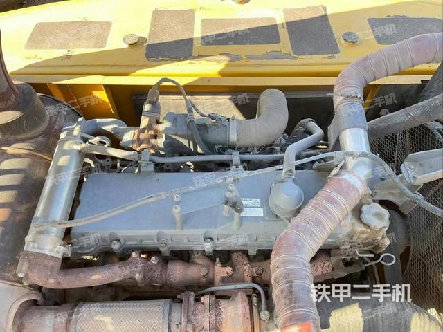 發(fā)動機整體俯視(整機外觀) 發(fā)動機整體俯視(整機外觀)