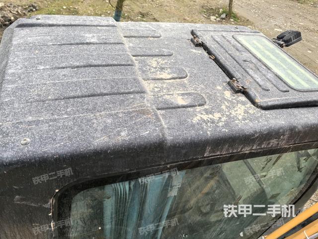 駕駛室頂部俯視（上車部件）