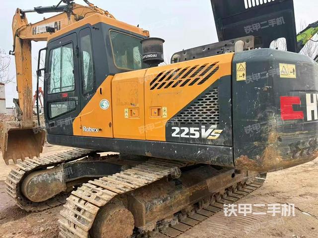 駕駛室頂部（整機(jī)外觀）