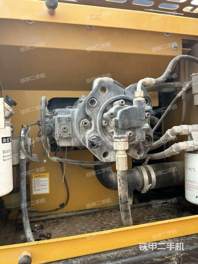 液壓泵斜45?左（大件艙室）