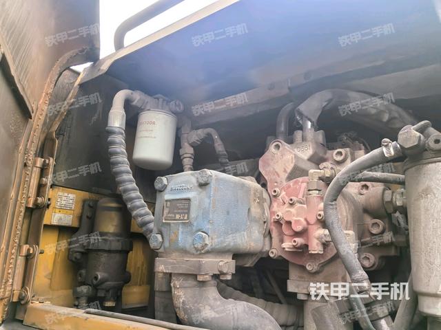 液壓泵斜45?左（大件艙室）