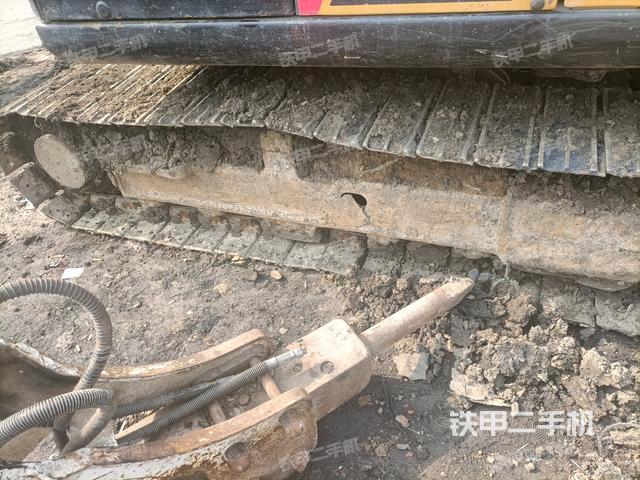 左側(cè)履帶整體?（行走機(jī)構(gòu)）