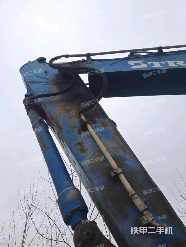 大臂油缸整體?豎拍（工作和回轉(zhuǎn)裝置）