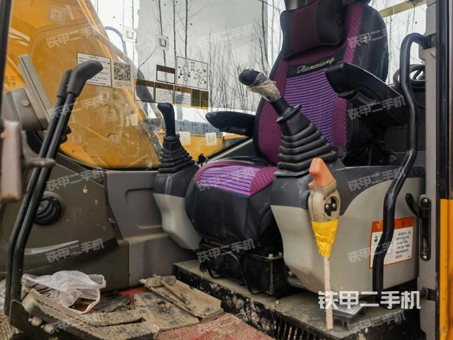 駕駛室整體（整機(jī)外觀）