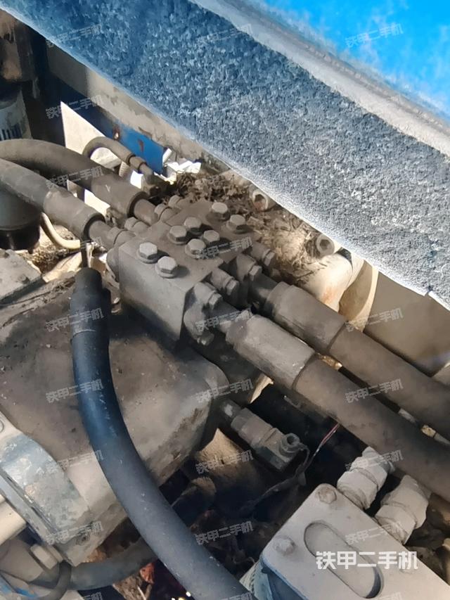 液壓泵斜45?右（大件艙室）