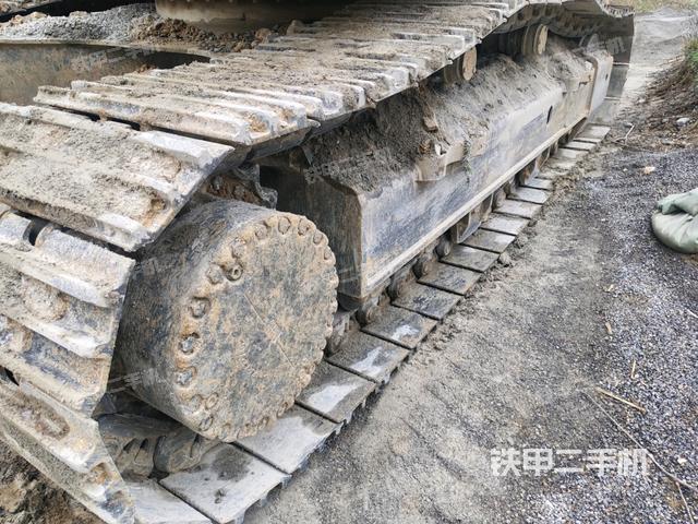 右側(cè)履帶整體（行走機構(gòu)）