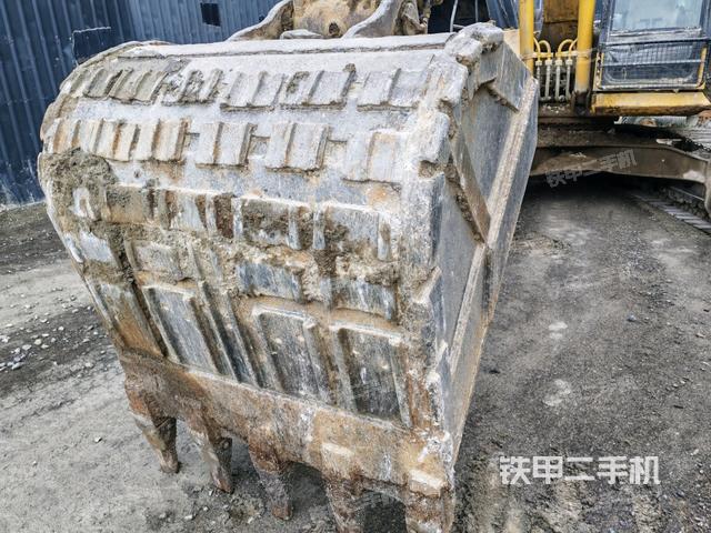 鏟斗右后整體（工作和回轉(zhuǎn)裝置）