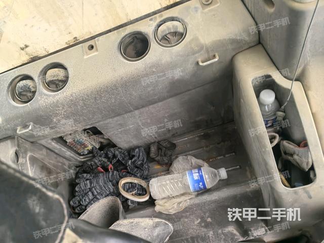 座椅后部（駕駛室部分）