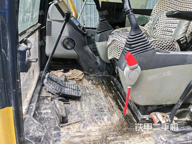 座椅后部（駕駛室部分）