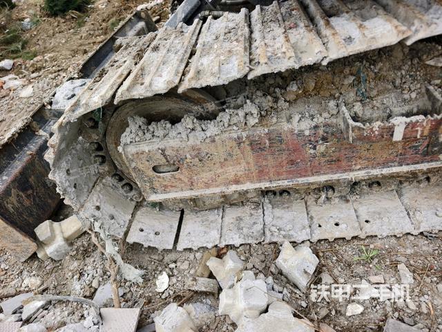 左導(dǎo)向輪（行走機構(gòu)）