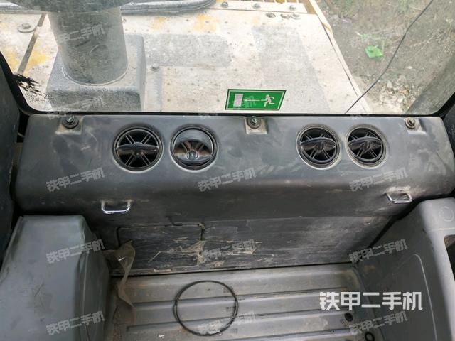 駕駛室正側(cè)（駕駛室部分）