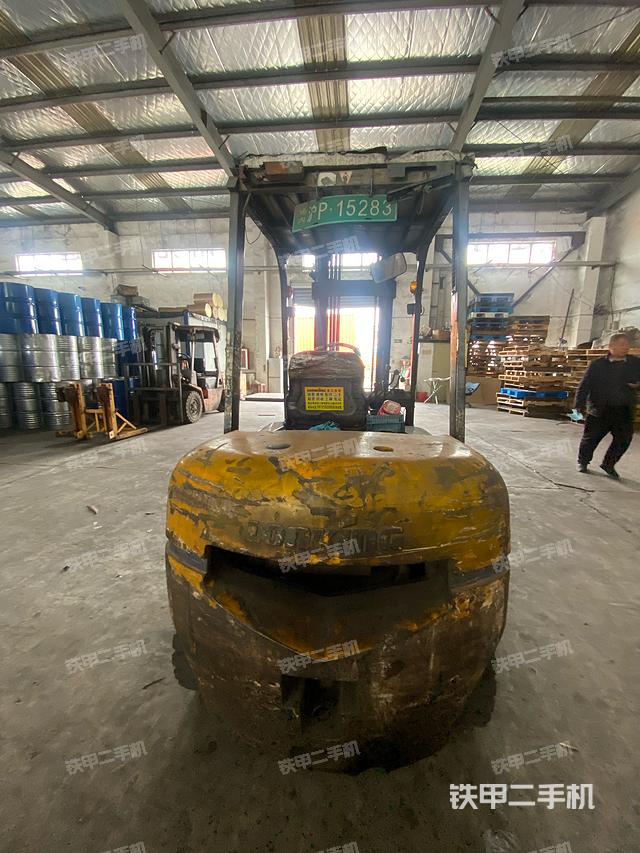 整機左側(cè)（設(shè)備外觀及核心部件）