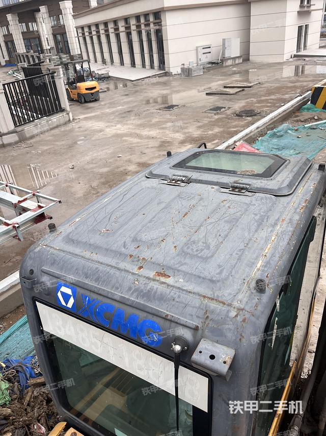 驾驶室顶部（整机外观）