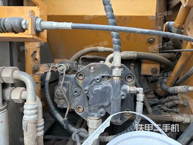 液壓泵室(大件艙室) 液壓泵室(大件艙室)