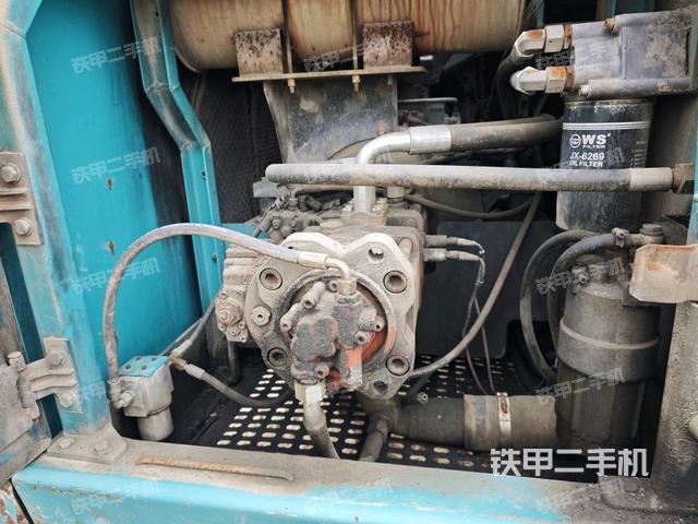 液壓泵斜45?右（大件艙室）