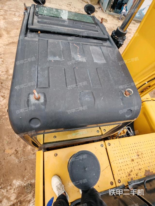 氣門室蓋螺絲特寫(上車部件) 氣門室蓋螺絲特寫(上車部件)