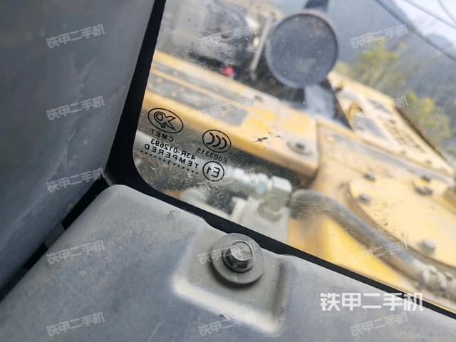 駕駛室左前45度（駕駛室部分）