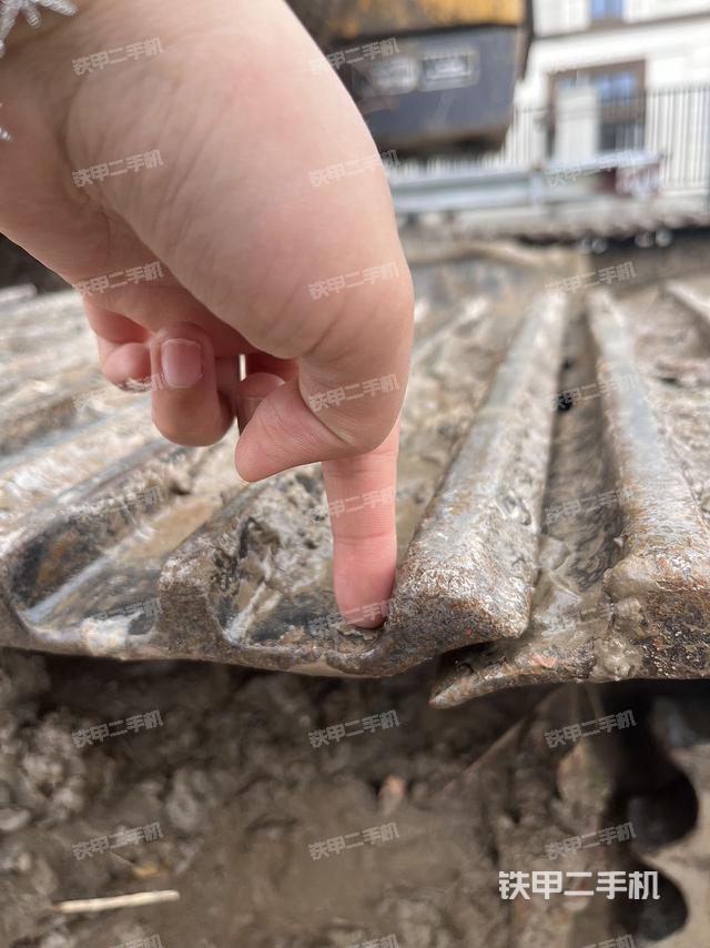 单侧履带整体（整机外观）