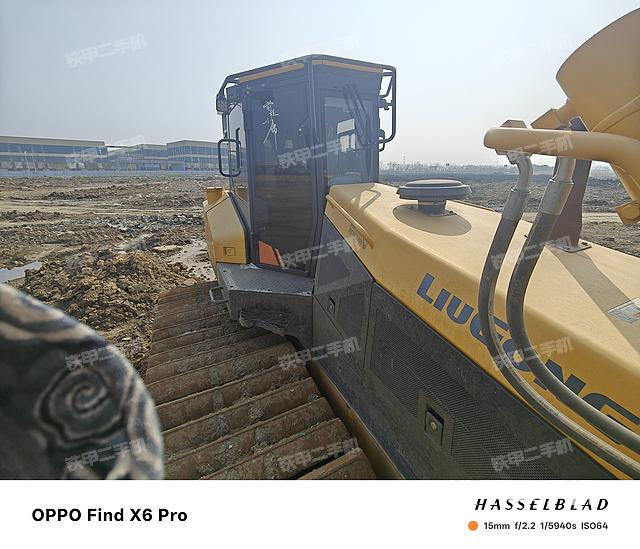 整机左侧（设备外观及核心部件）